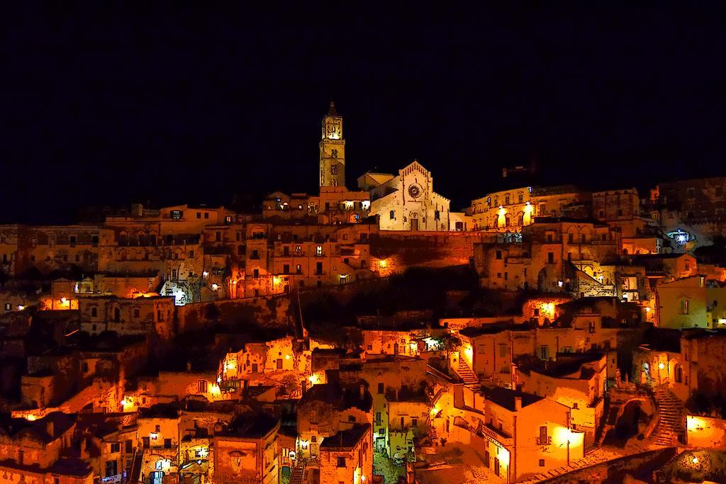 Roseus La Casa Vacanze Nei Sassi Matera Bagian luar foto
